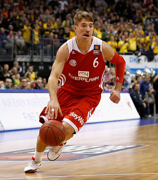 她们闯入八 她们闯入八